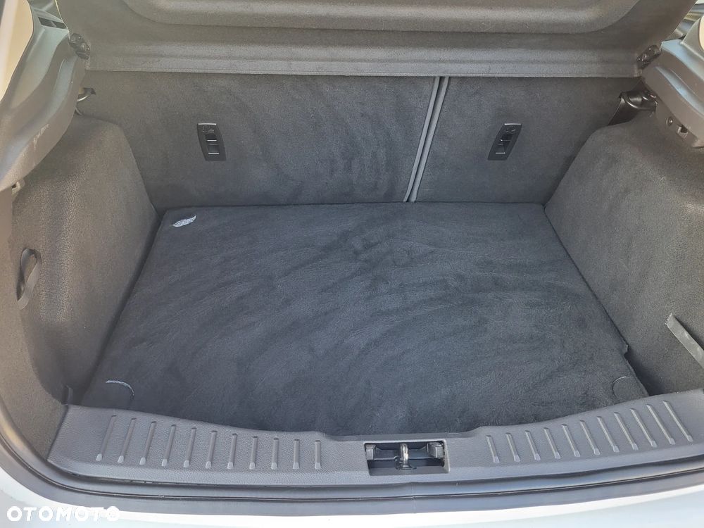 Ford Focus 1.0 EcoBoost Ambiente - 26