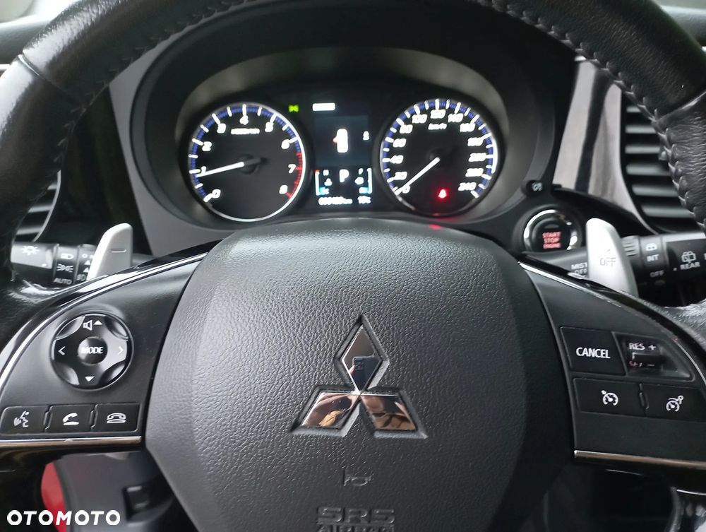 Mitsubishi Outlander 2.0 Intense + SDA 4WD CVT - 9
