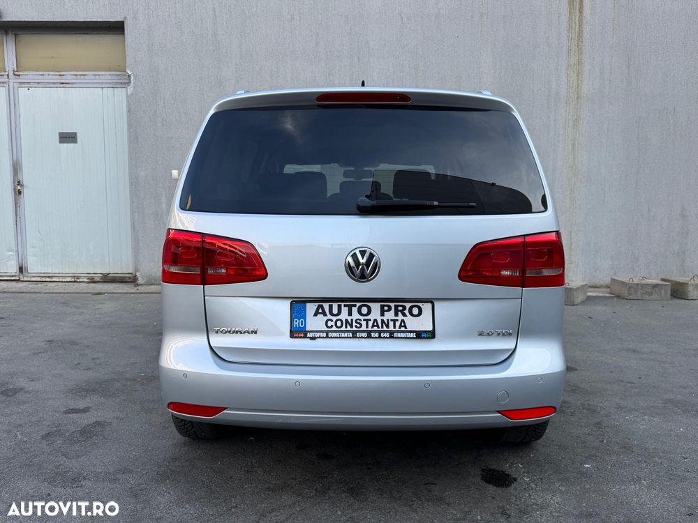 Volkswagen Touran - 13