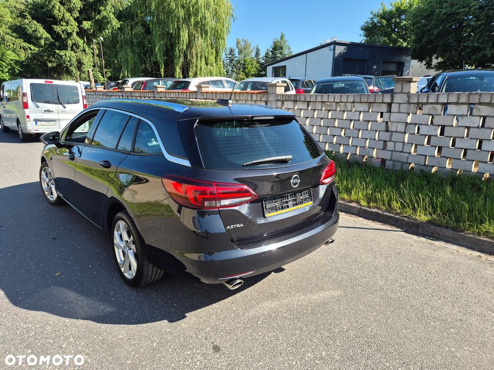 Opel Astra 1.6 Turbo Start/Stop Dynamic - 9