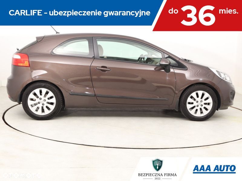 Kia Rio - 8