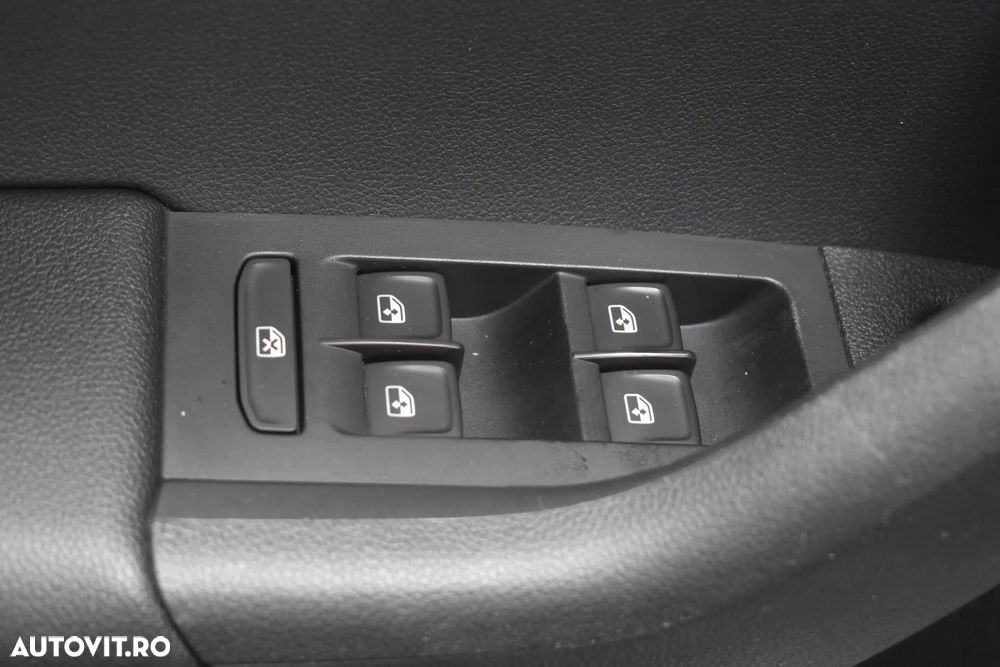 Skoda Octavia 2.0 TDI AMBITION DSG - 37