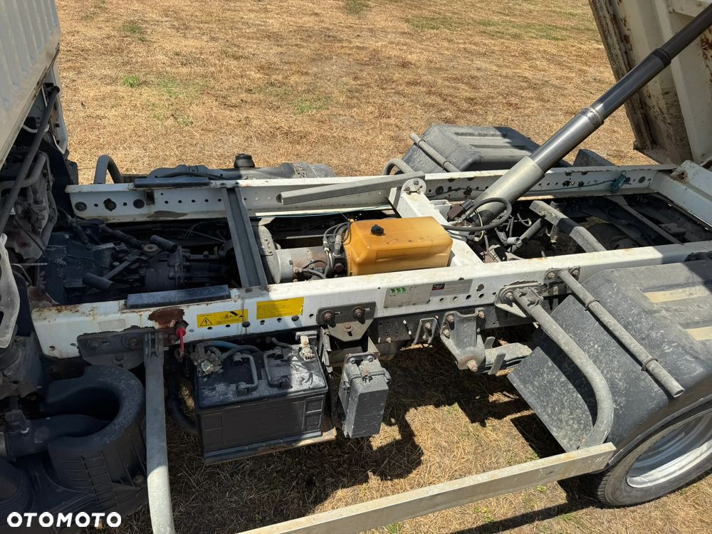 Nissan Cabstar - 3