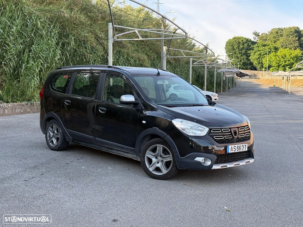 Dacia Lodgy 1.5 Blue dCi Stepway 7L - 2
