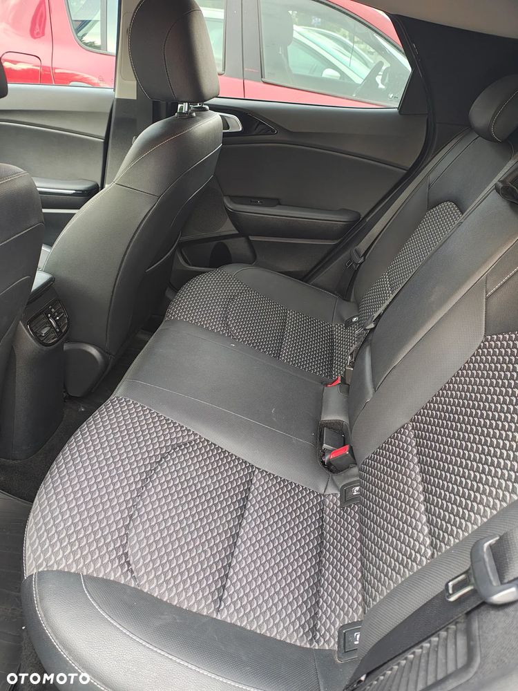 Kia XCeed 1.6 GDI PHEV L DCT - 14