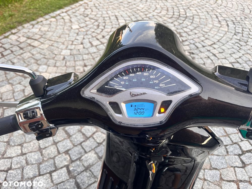 Vespa Primavera - 4