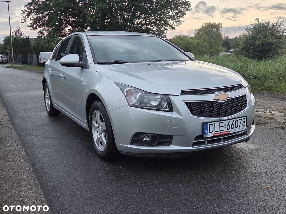 Chevrolet Cruze 1.6 - 3