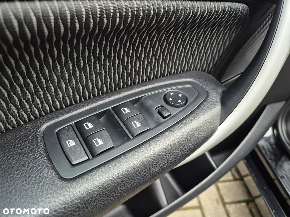 BMW Seria 1 116i Urban Line - 32