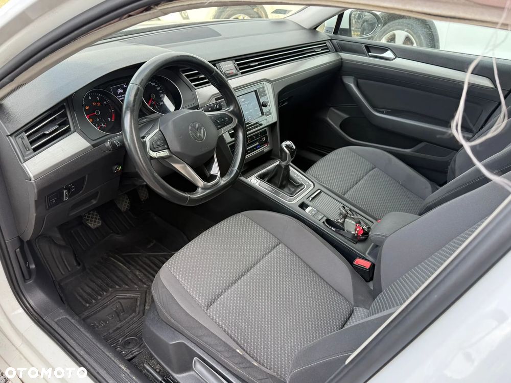 Volkswagen Passat 1.5 TSI EVO Business - 12