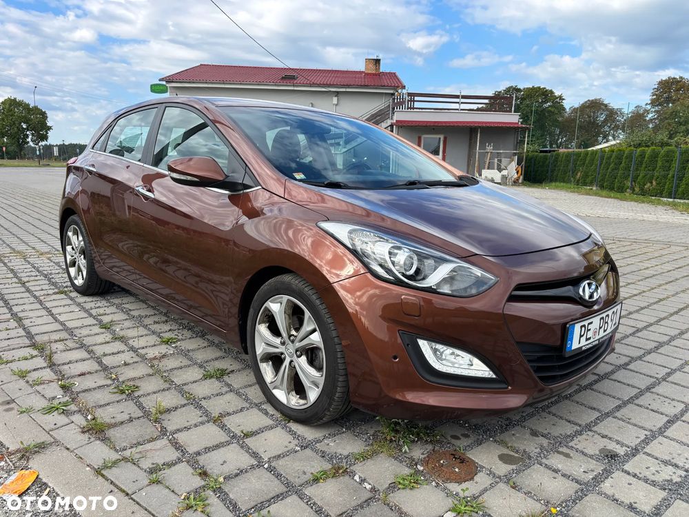 Hyundai i30 blue 1.6 CRDi Trend - 2