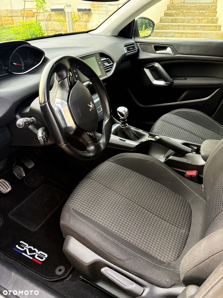 Peugeot 308 - 5