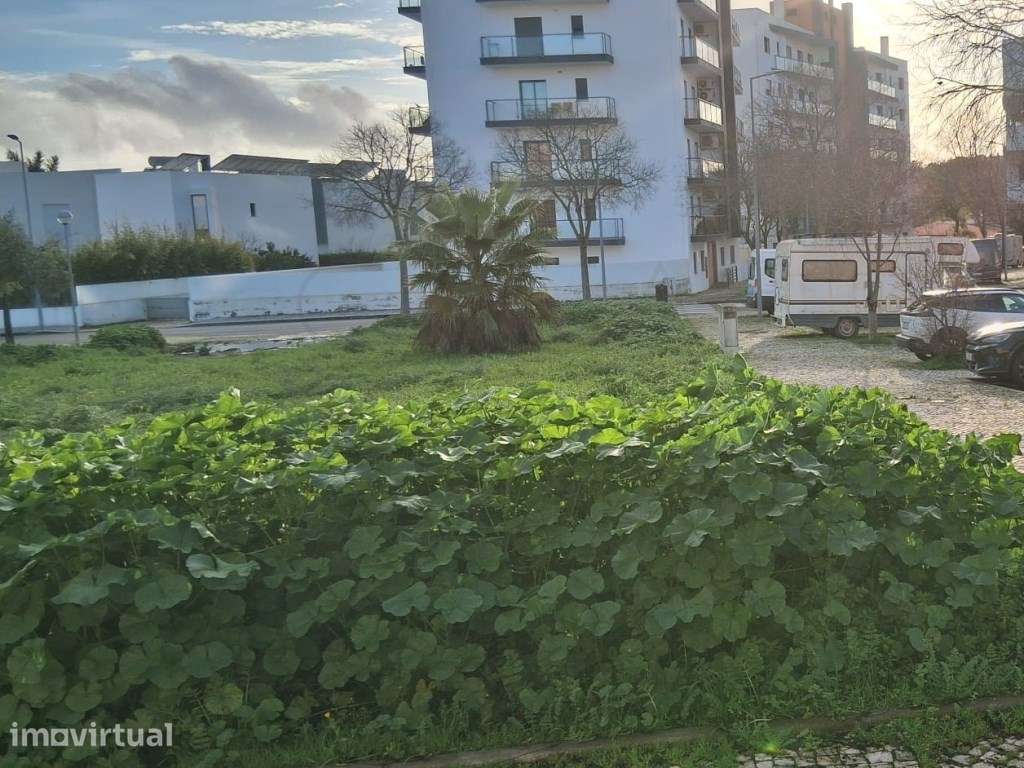 Lote de Terreno com Alvará de Loteamento Aprovado - Construção de 2... - Grande imagem: 2/4