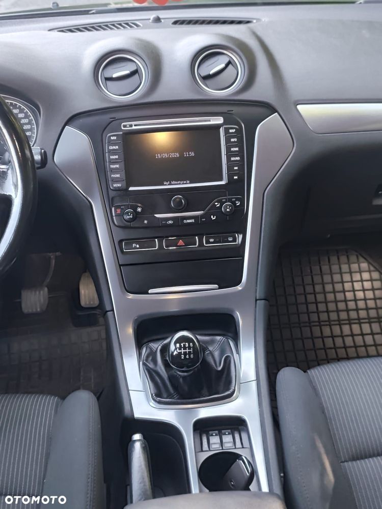 Ford Mondeo - 25