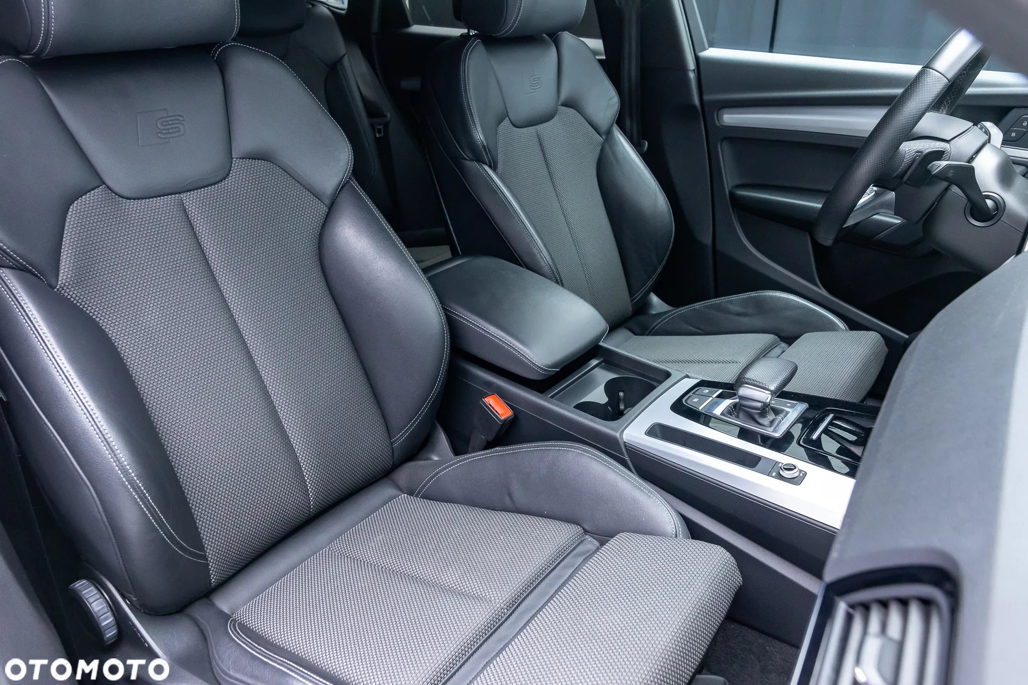 Audi Q5 40 TDI quattro S tronic S line - 33