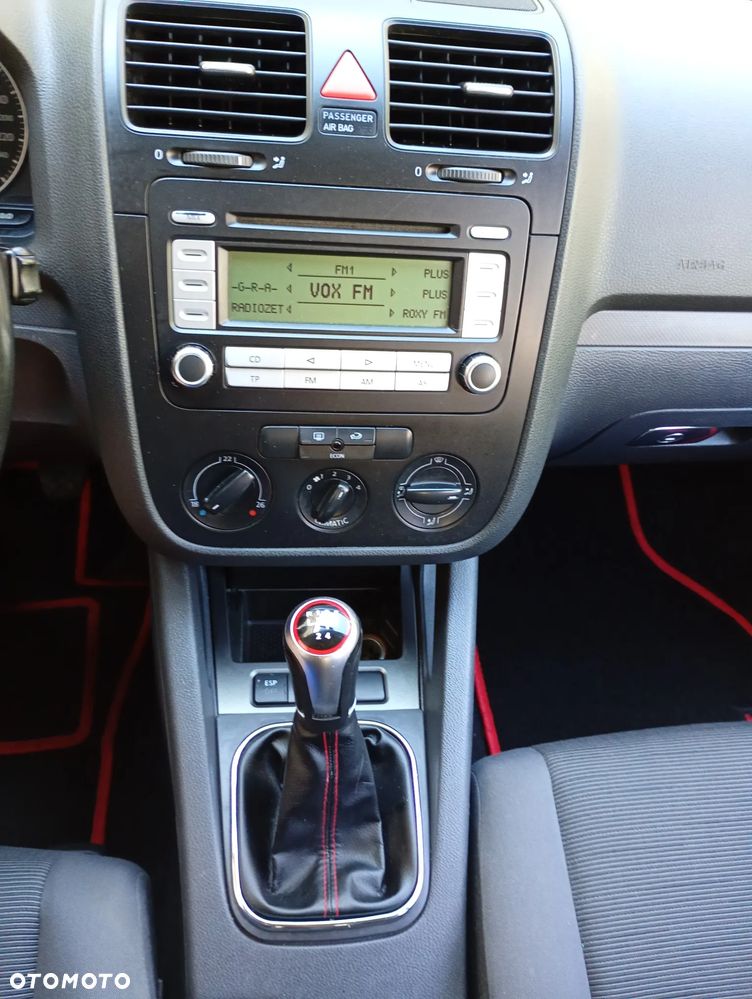 Volkswagen Golf 1.9 TDI GT Sport - 17