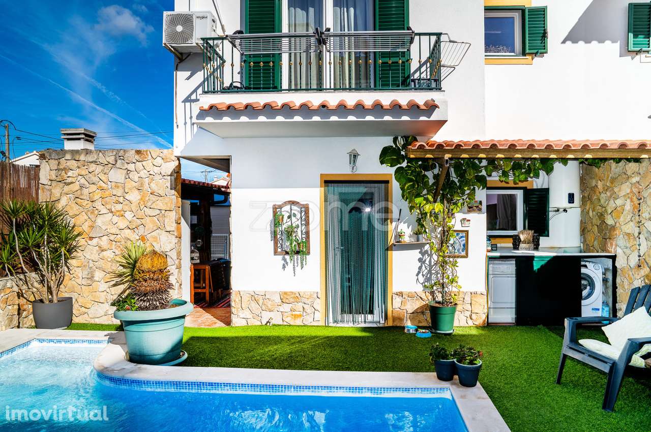 Moradia T3 com piscina na Quinta do Conde - Grande imagem: 2/49
