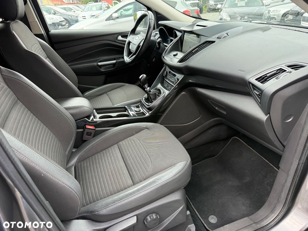 Ford Kuga 1.5 EcoBoost 2x4 Cool & Connect - 9