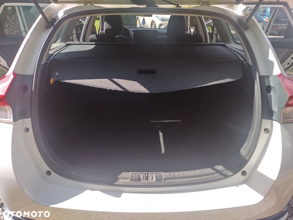 Toyota Auris 1.4 D-4D Active - 11