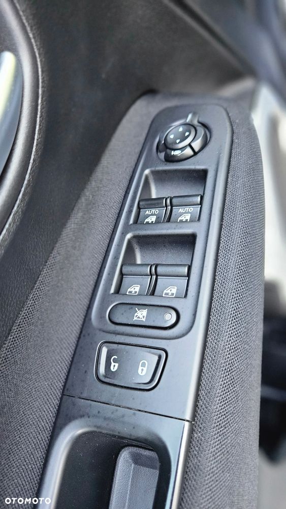 Jeep Renegade 1.4 MultiAir Longitude FWD S&S - 25