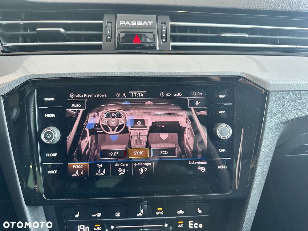 Volkswagen Passat - 29