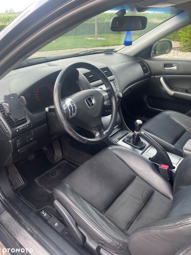 Honda Accord 2.0 Sport - 12