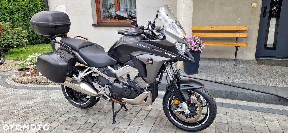 Honda VFR - 2