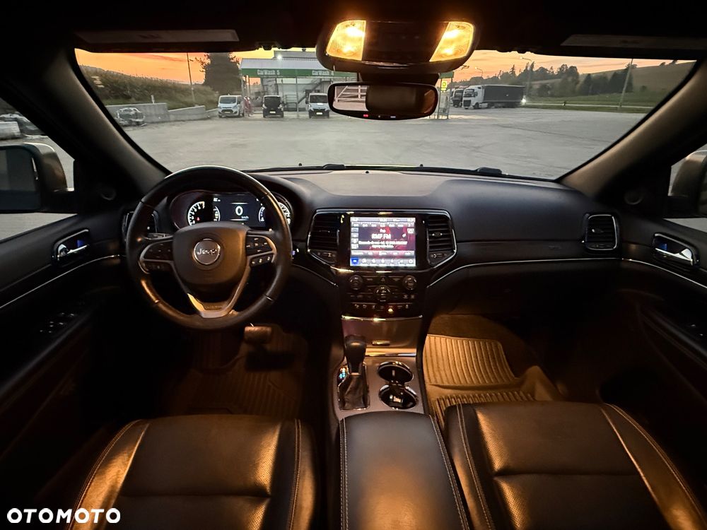 Jeep Grand Cherokee - 13