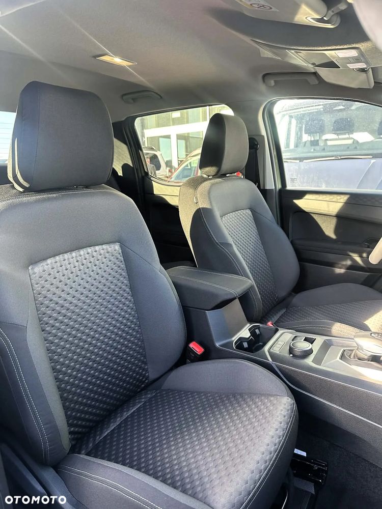 Volkswagen Amarok - 12