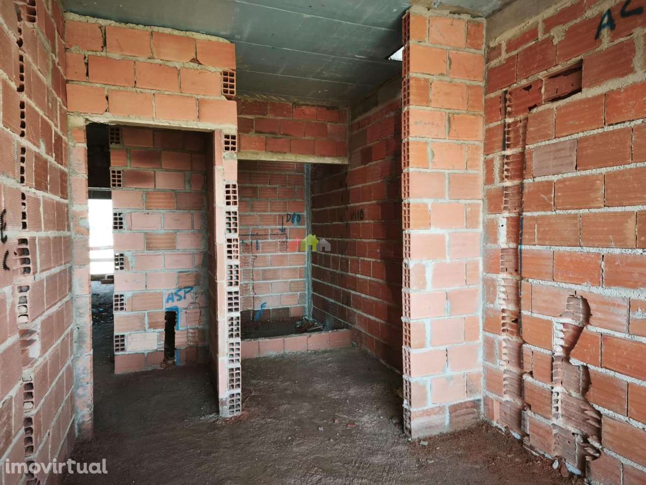 Moradia Geminada T4 com piscina em Fernão Ferro - Grande imagem: 5/10