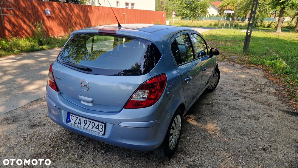 Opel Corsa 1.2 16V Essentia - 4