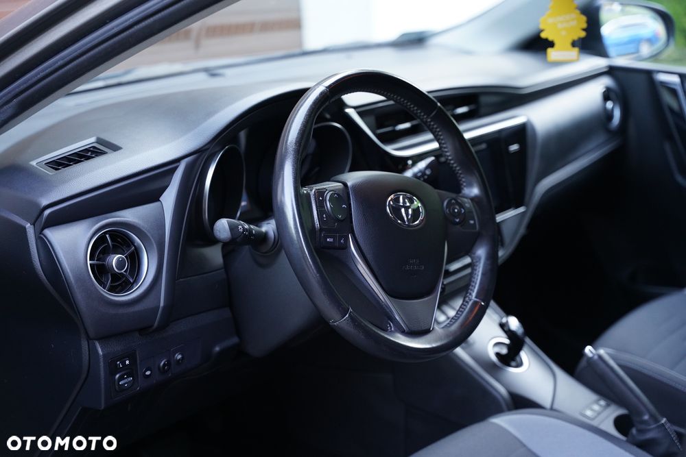 Toyota Auris - 21
