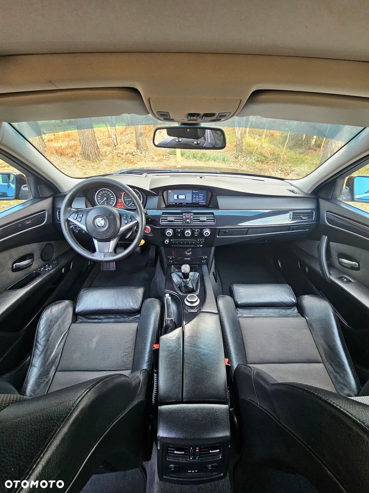 BMW Seria 5 525d - 7