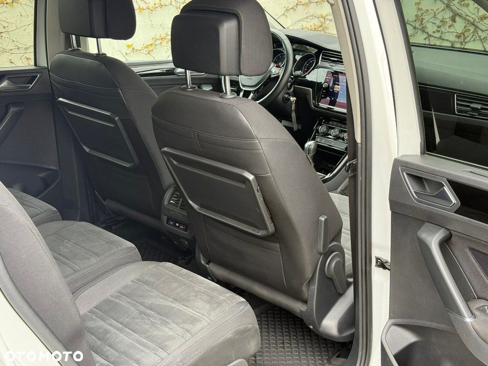 Volkswagen Touran - 20
