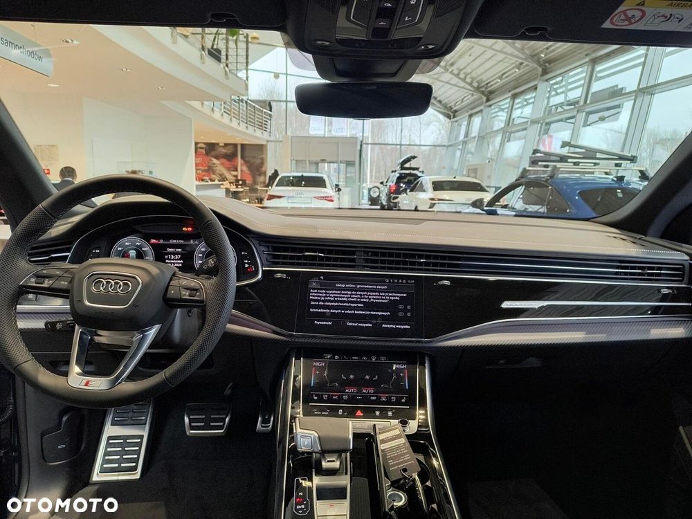 Audi Q8 - 10