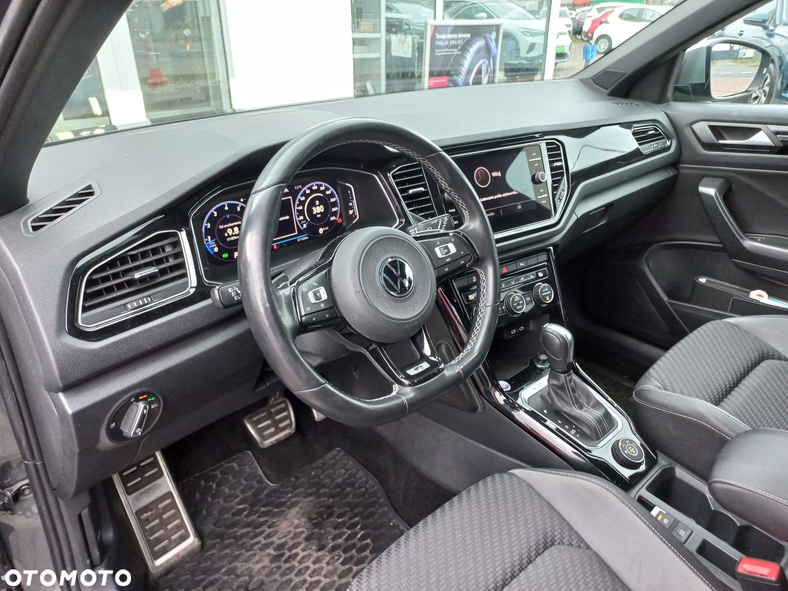 Volkswagen T-Roc - 8