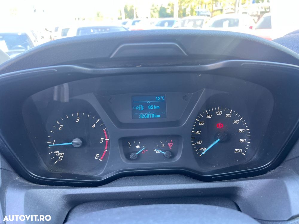 Ford Transit - 12