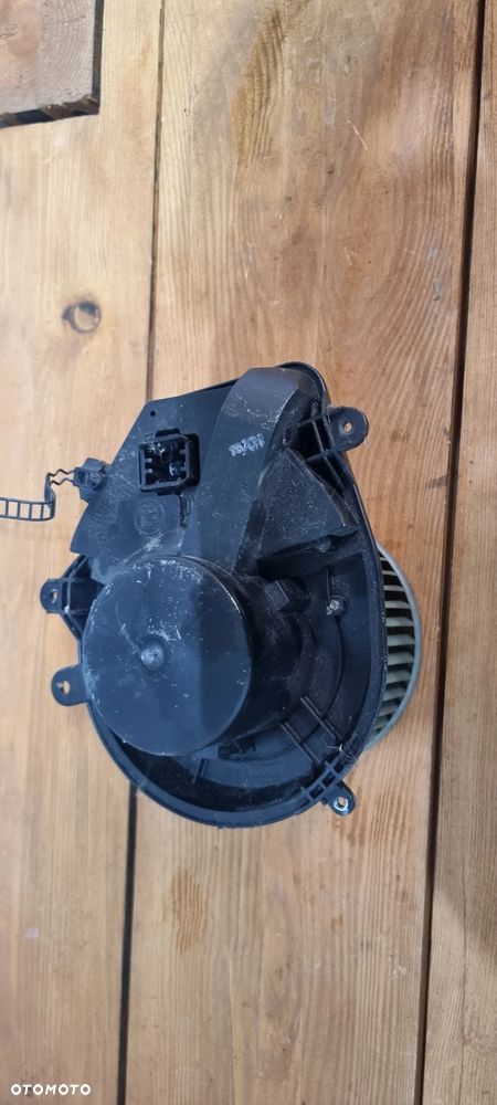Wentylator dmuchawy nawiewu PASSAT B5 SUPERB A4 8D1820021 - 1