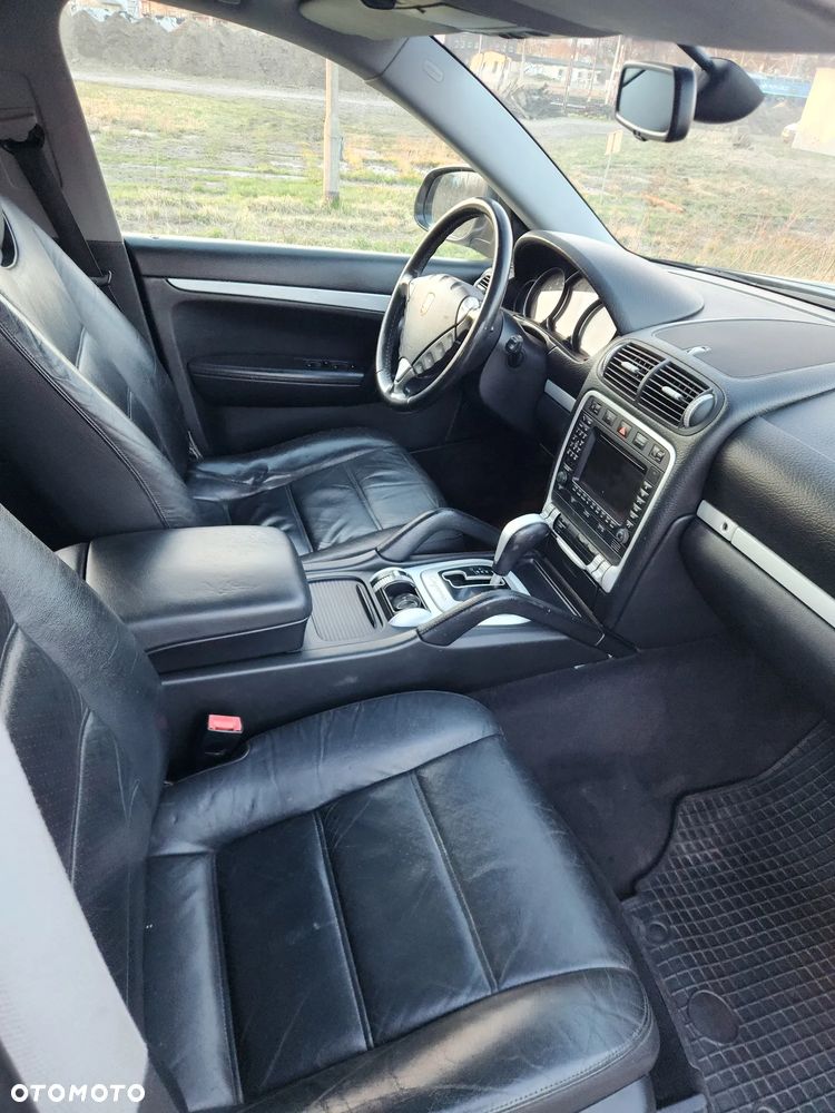 Porsche Cayenne - 13