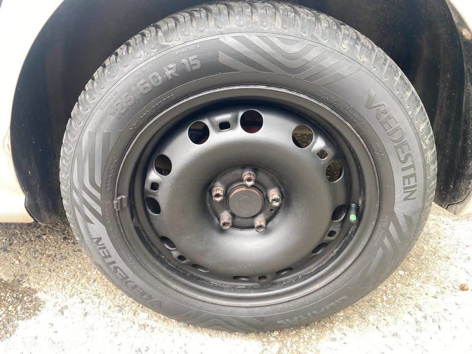 Volkswagen Polo - 28