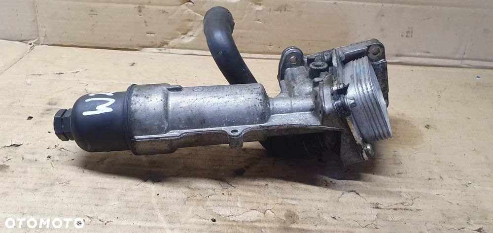 Podstawa filtra oleju chłodniczka Mercedes W209 1.8 Kompresor A2711880001 A2711800610 - 2