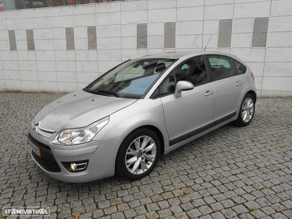 Citroën C4 1.6 HDi 110 Exclusive - 1
