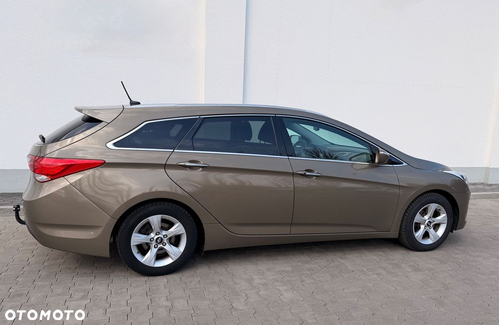 Hyundai i40 i40cw 1.7 CRDi Fifa World Cup Edition - 8