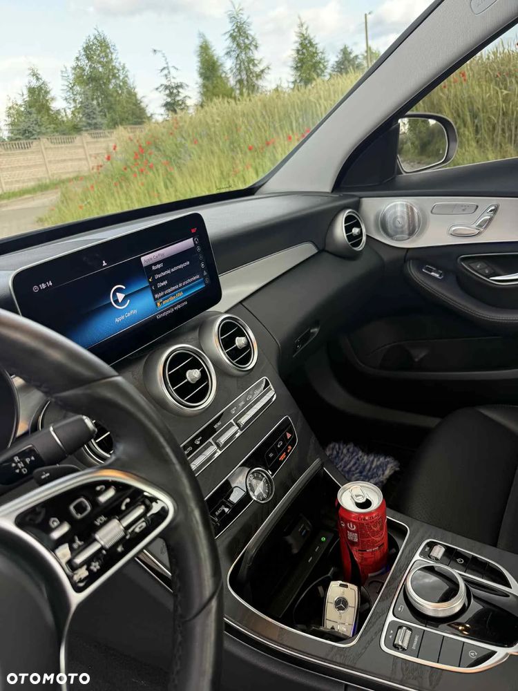 Mercedes-Benz Klasa C 300 4Matic 9G-TRONIC Avantgarde - 39