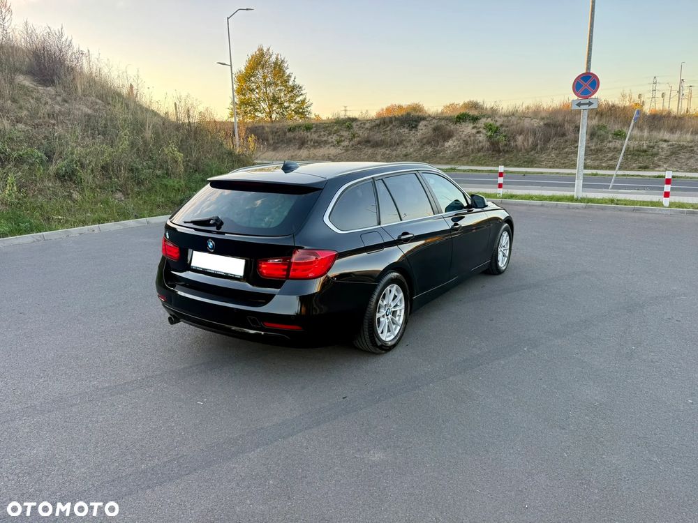 BMW Seria 3 320d - 4