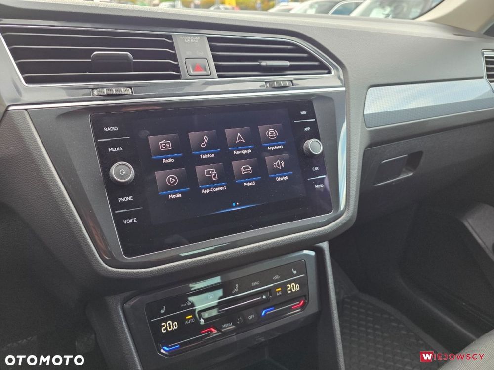 Volkswagen Tiguan - 23