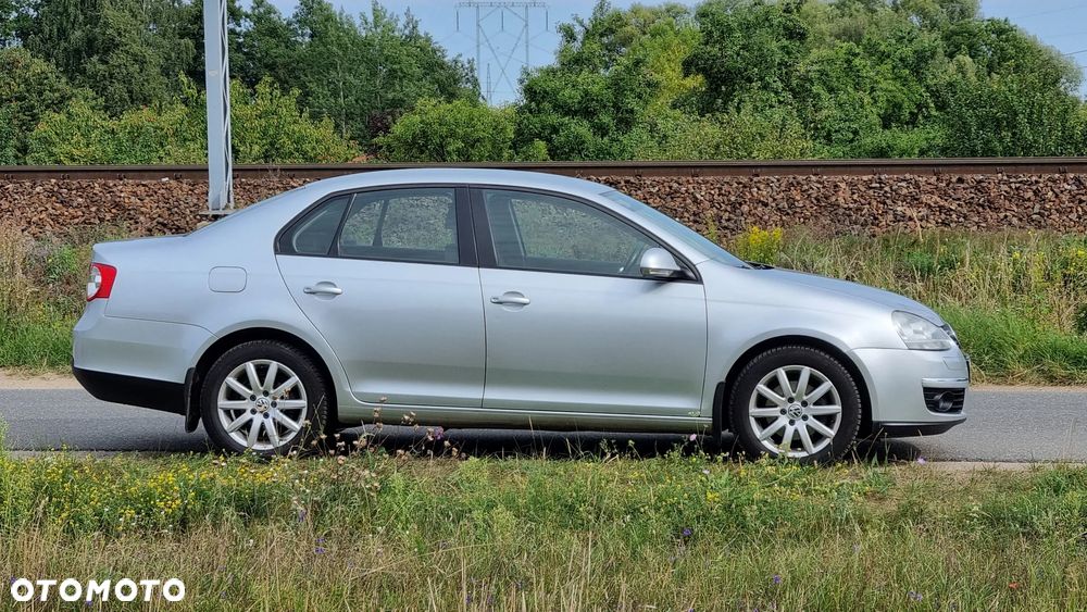 Volkswagen Jetta 1.4 TSI Comfortline - 5