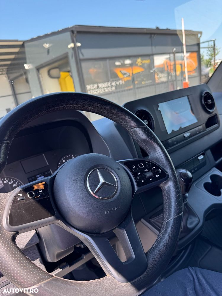 Mercedes-Benz Sprinter 319 CDI V6 - 4
