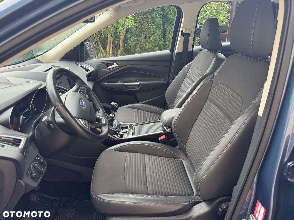 Ford Kuga 1.5 EcoBoost 2x4 Titanium - 17