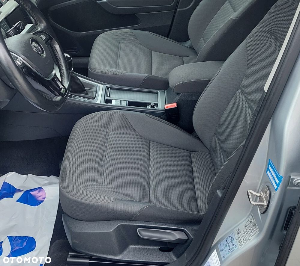 Volkswagen Golf 1.6 TDI BlueMotion Comfortline - 24