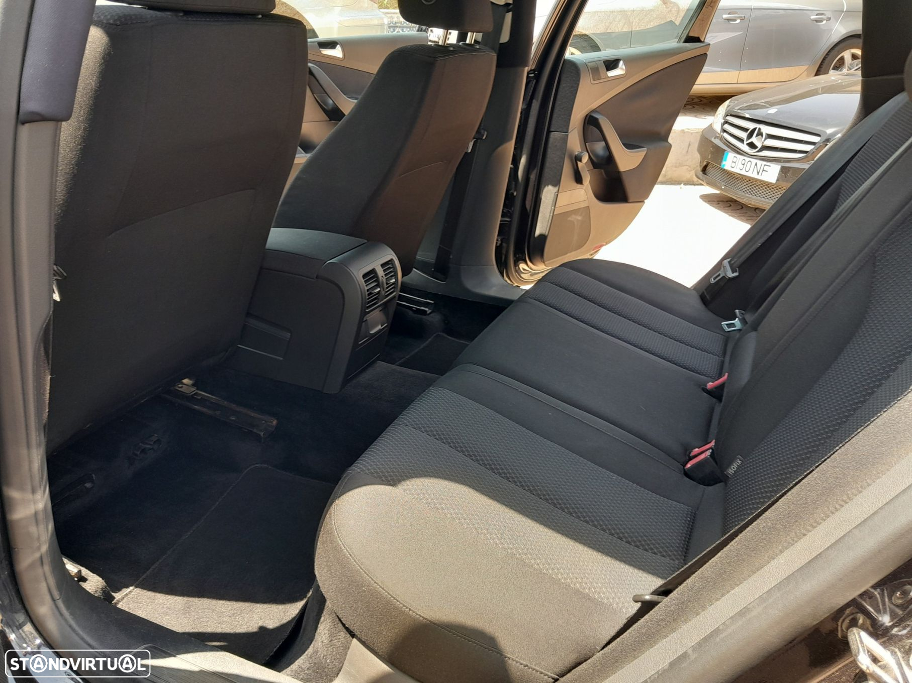 VW Passat Variant 1.6 TDI BlueMotion - 18